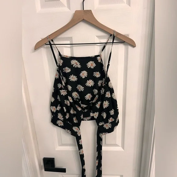 NWOT Fifty Street Floral crop top - Picture 5 of 9